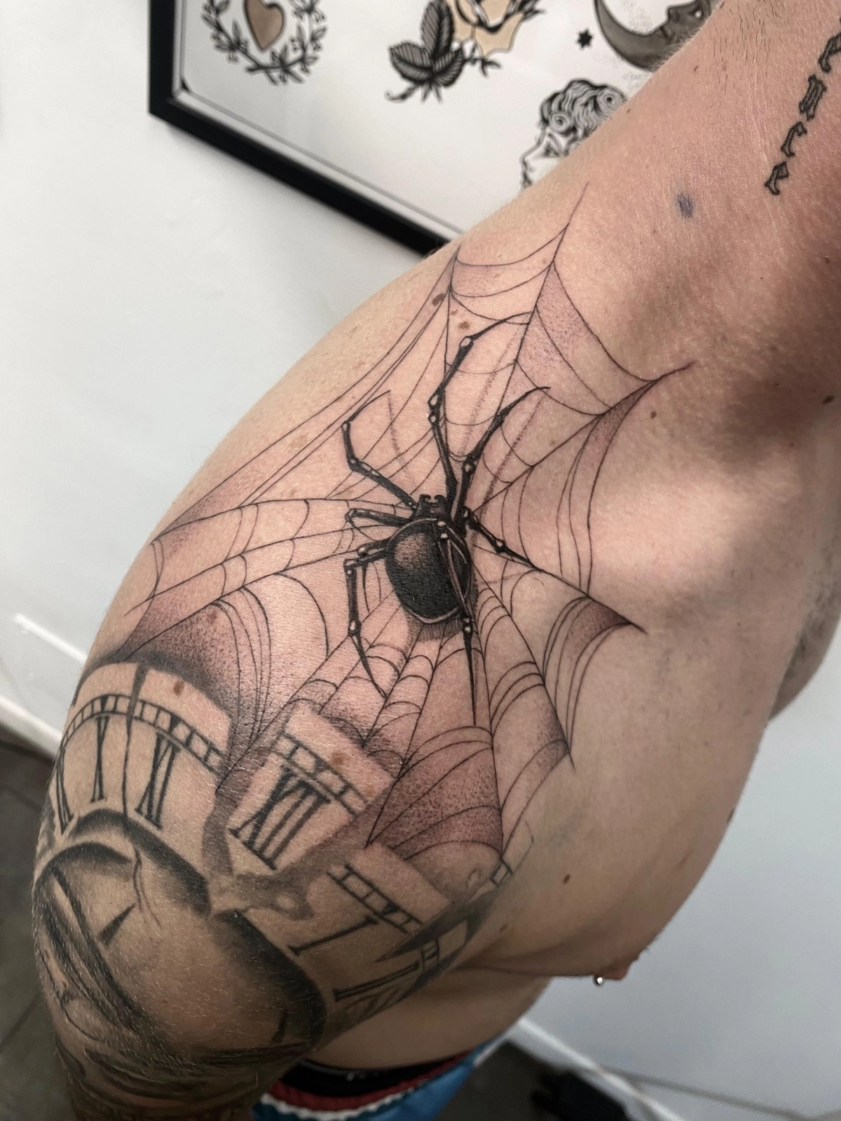 Tatuatore professionista Rimini Black Swan studio artista tatuaggi personalizzati Emilia Romagna Tatuatore professionista Rimini Black Swan studio artista tatuaggi personalizzati Emilia Romagna